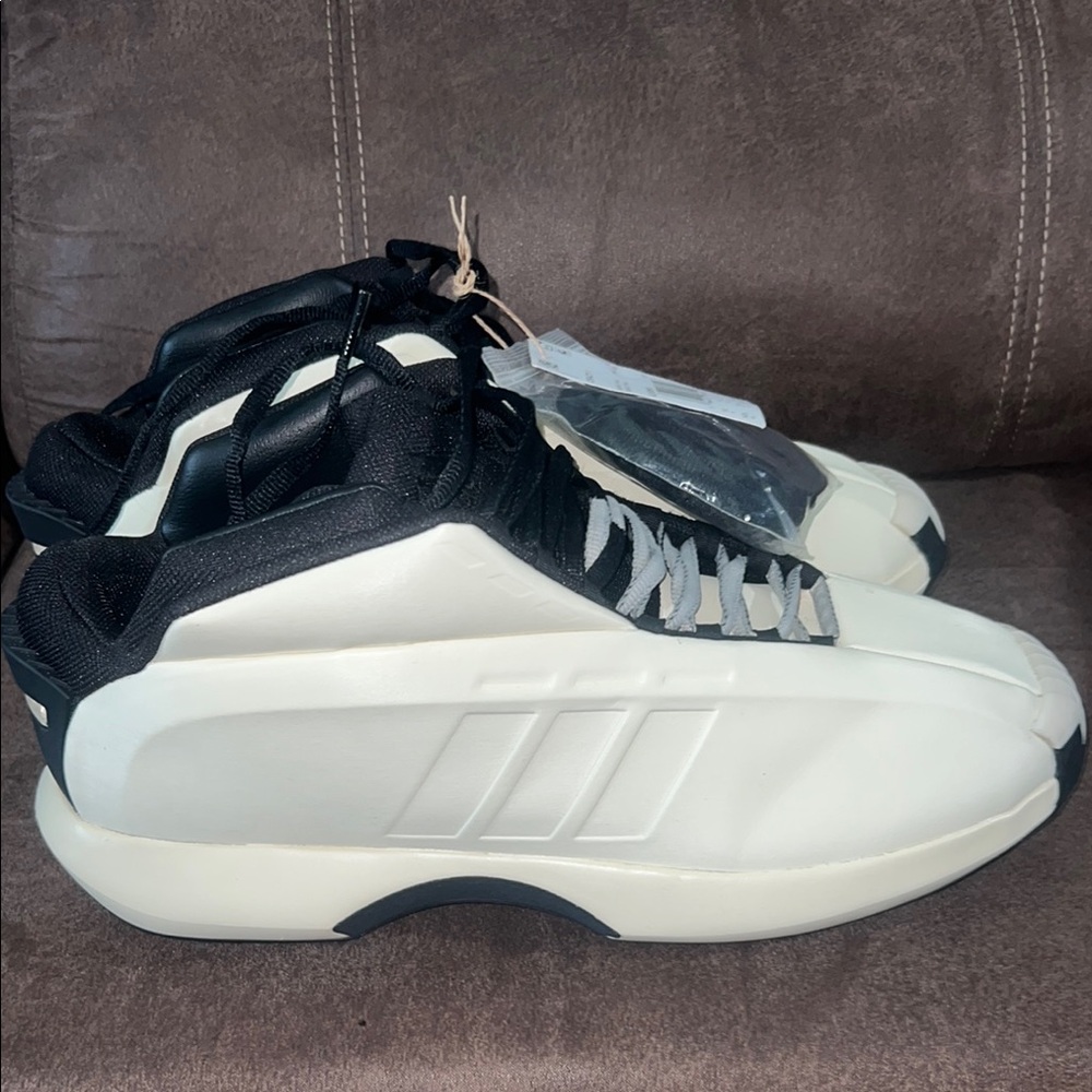 Adidas KOBE CRAZY 1 size 14.5m NWT Black and Cream High-Tops - Picture 5 of 6